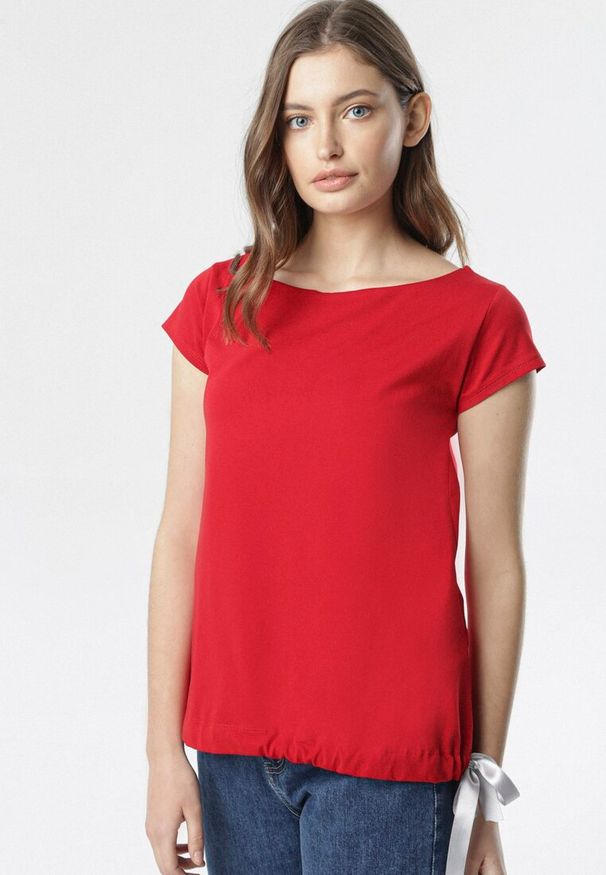 Born2be - Czerwony T-shirt Caliphei. Kolor: czerwony. Długość rękawa: krótki rękaw. Długość: krótkie