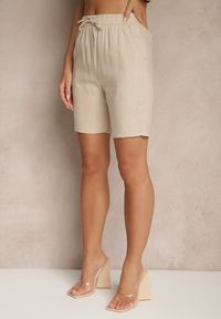 Renee - Jasnobeżowe Klasyczne Szorty High Waist z Lnem Genalira. Okazja: na co dzień. Stan: podwyższony. Kolor: beżowy. Materiał: len. Styl: klasyczny #5