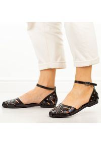 Czarne skórzane sandały damskie Porronet 3100. Okazja: na co dzień. Zapięcie: pasek. Kolor: czarny. Materiał: skóra. Sezon: wiosna, lato. Styl: casual #1