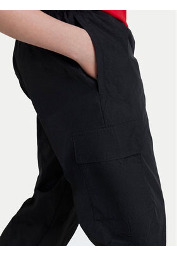 Adidas - adidas Spodnie dresowe IW3505 Czarny Regular Fit. Kolor: czarny. Materiał: syntetyk