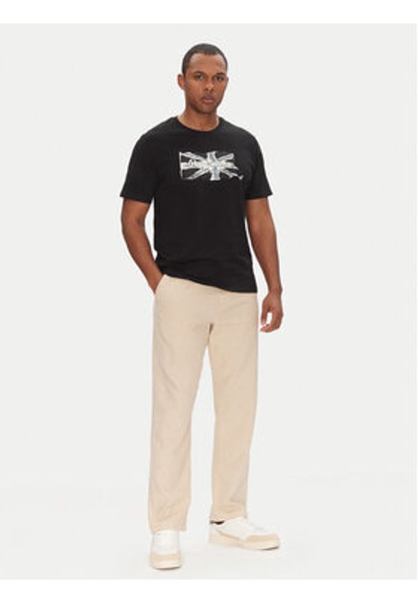 Pepe Jeans T-Shirt Flag PM509720 Czarny Regular Fit. Kolor: czarny. Materiał: bawełna