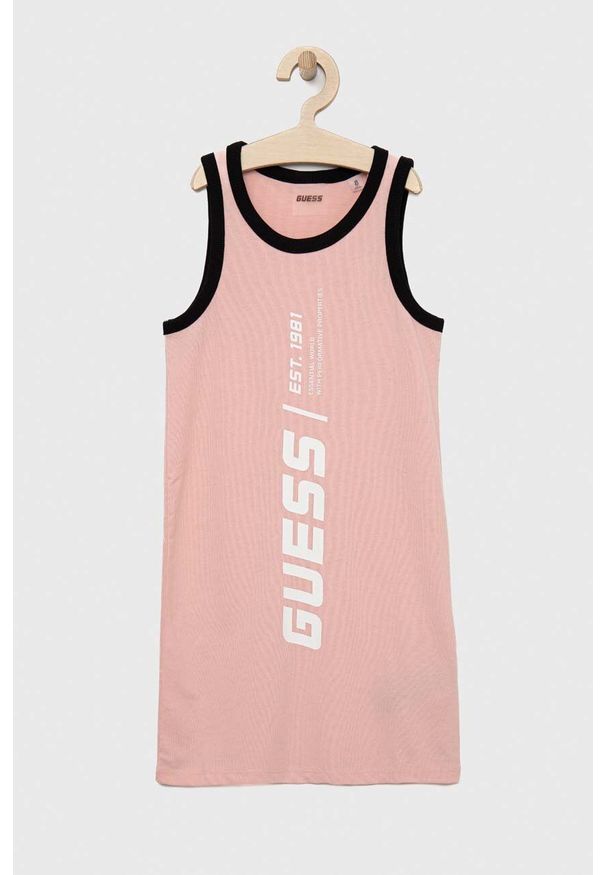 Guess sukienka dziecięca kolor różowy mini prosta. Okazja: na co dzień. Kolor: różowy. Wzór: nadruk. Typ sukienki: proste. Styl: casual. Długość: mini
