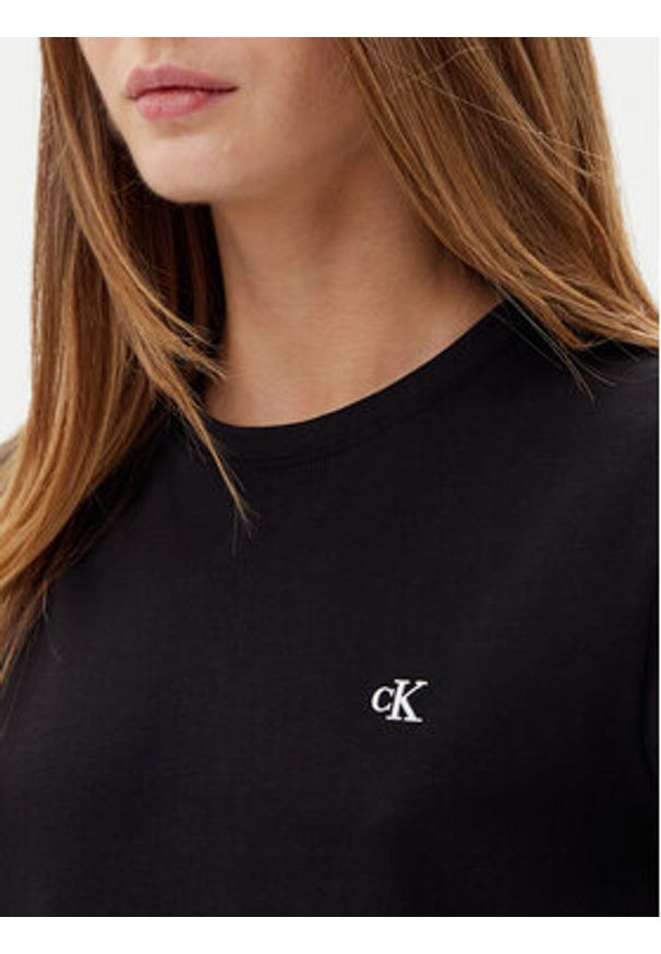 Calvin Klein Jeans T-Shirt LV047B224G Czarny Regular Fit. Kolor: czarny. Materiał: bawełna