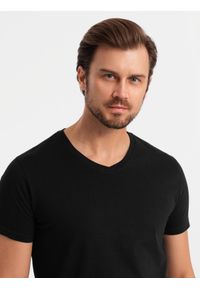 Ombre Clothing - Zestaw bawełnianych męskich t-shirtów V-neck BASIC – 3x czarny V9 OM-TSBS-0233 - XXL. Typ kołnierza: dekolt w serek. Kolor: czarny. Materiał: bawełna #4