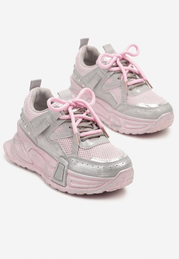 Born2be - Różowo-Szare Sneakersy na Grubej Tłoczonej Podeszwie Lurimara. Kolor: różowy. Materiał: jeans