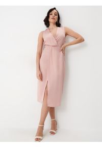 Mohito - Elegancka sukienka midi z rozcięciem - Różowy. Kolor: różowy. Styl: elegancki. Długość: midi #2