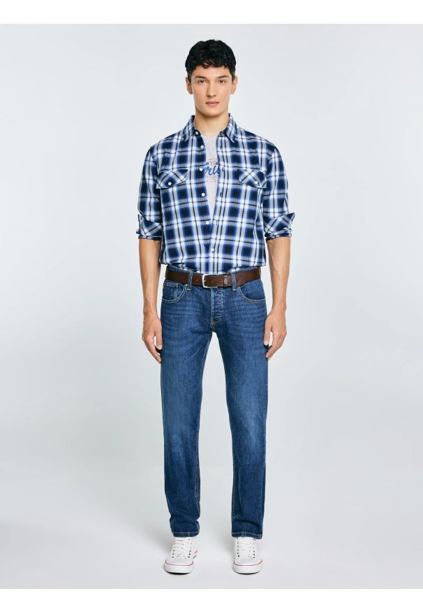 Big-Star - Koszula męska bawełniana w kratę niebieska Koliserson 401. Typ kołnierza: kołnierzyk klasyczny. Kolor: niebieski. Materiał: bawełna. Wzór: jodełka. Styl: klasyczny, elegancki