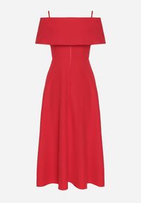Born2be - Czerwona Sukienka o Rozkloszowanym Kroju na Ramiączkach z Wywijanym Dekoltem Jenathia. Okazja: na wesele, na ślub cywilny, na studniówkę, na imprezę. Kolor: czerwony. Długość rękawa: na ramiączkach #2