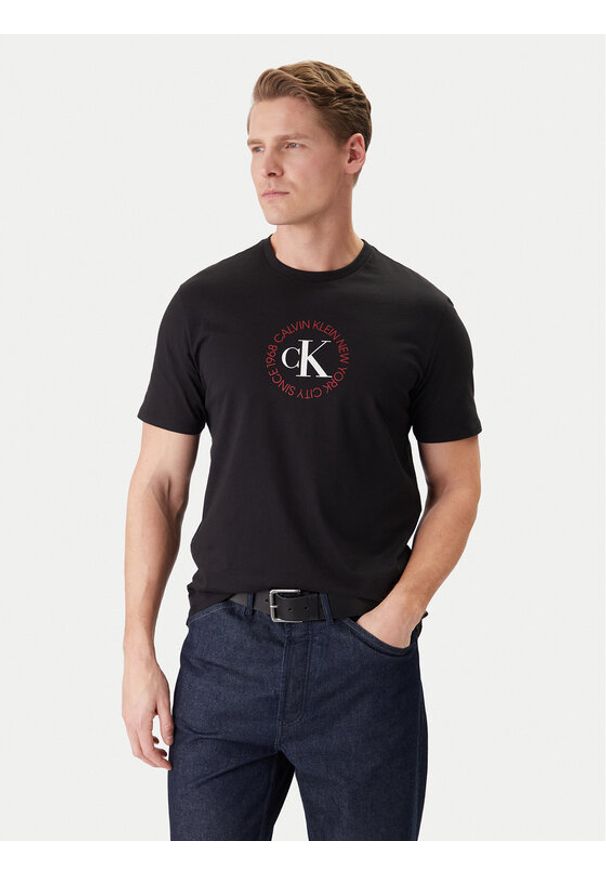 Calvin Klein Jeans T-Shirt Word Circle Graphic LV14RE816G Czarny Regular Fit. Kolor: czarny. Materiał: bawełna
