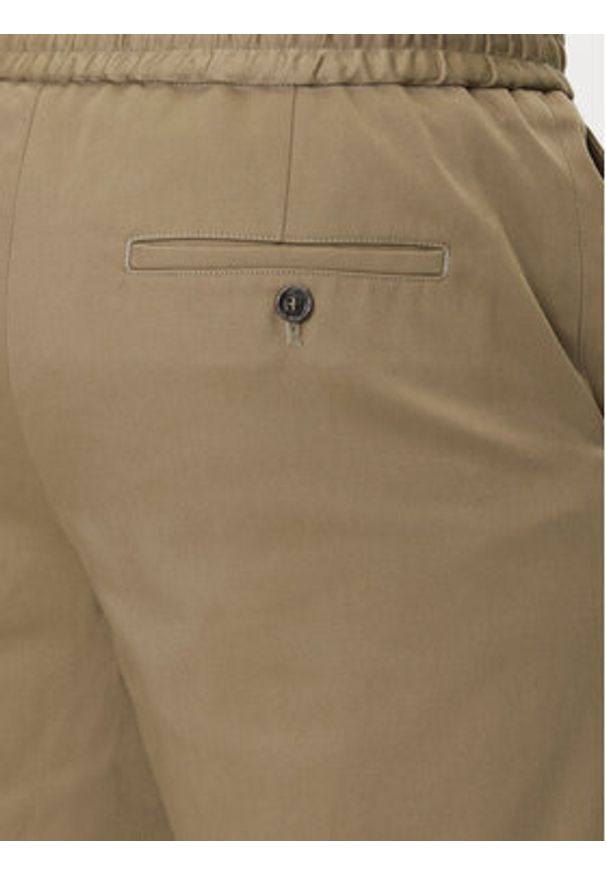 AMI PARIS - AMI Paris Szorty materiałowe HSO303.CO0103 Khaki Regular Fit. Kolor: brązowy. Materiał: bawełna