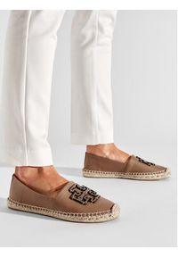 Tory Burch Espadryle Ines Espadrile 88767 Brązowy. Kolor: brązowy. Materiał: skóra