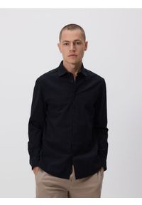 Reserved - Koszula regular z bawełny egipskiej - czarny. Kolor: czarny. Materiał: bawełna #1