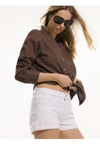 Sinsay - Szorty jeansowe - biały. Kolor: biały. Materiał: jeans