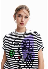 Desigual t-shirt bawełniany kolor czarny. Kolor: czarny. Materiał: bawełna. Wzór: haft #5