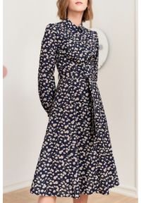 Marie Zélie - Sukienka Colette Echinata. Materiał: bawełna, materiał. Długość rękawa: długi rękaw. Typ sukienki: szmizjerki. Styl: elegancki. Długość: midi #10