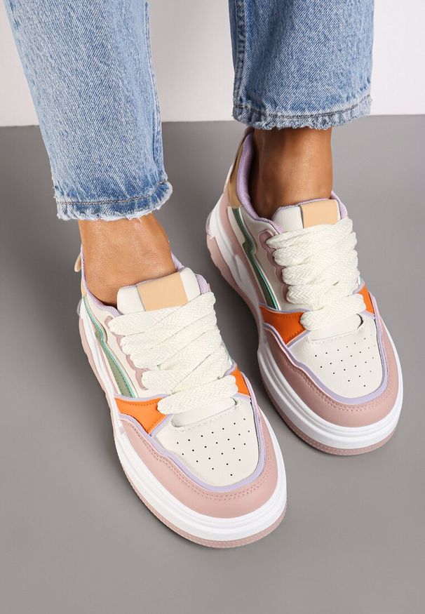 Born2be - Różowe Sneakersy na Grubej Podeszwie z Ozdobnymi Wstawkami Beriona. Nosek buta: okrągły. Zapięcie: sznurówki. Kolor: beżowy. Materiał: materiał. Obcas: na obcasie. Wysokość obcasa: niski