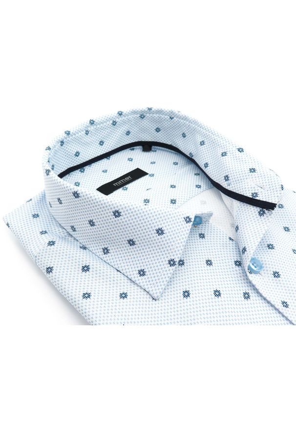 Mmer / Villaro - Koszule męskie - Biała koszula w drobny niebieski wzór E010. Kolor: biały, wielokolorowy, niebieski. Materiał: bawełna, poliester, tkanina. Długość: długie. Styl: elegancki, klasyczny
