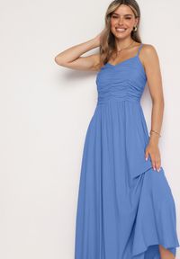 Born2be - Niebieska Rozkloszowana Wiskozowa Sukienka na Cienkich Regulowanych Ramiączkach Canelsea. Okazja: na co dzień. Kolor: niebieski. Materiał: wiskoza. Długość rękawa: na ramiączkach. Styl: casual #3