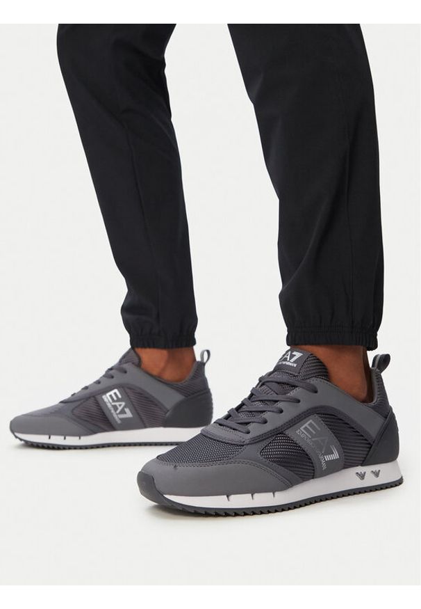 EA7 Emporio Armani Sneakersy 7X000337 AF18613 MZ845 Szary ciemny. Kolor: szary. Materiał: skóra