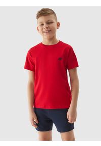4f - T-shirt gładki chłopięcy - czerwony. Okazja: na co dzień. Kolor: czerwony. Materiał: bawełna, dzianina, jersey. Długość rękawa: krótki rękaw. Długość: krótkie. Wzór: gładki. Sezon: lato. Styl: casual, sportowy #1