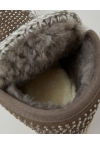 MOU LONDON - Szare śniegowce Eskimo Sneaker z nitami. Kolor: szary. Materiał: materiał, guma, wełna. Wzór: aplikacja. Sezon: zima. Styl: klasyczny