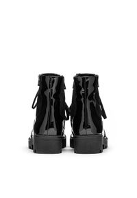 Kazar - Czarne trzewiki damskie. Wysokość cholewki: przed kolano. Kolor: czarny. Materiał: skóra, lakier. Szerokość cholewki: normalna #3