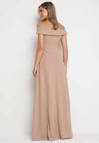 Born2be - Ciemnobeżowa Koktajlowa Rozkloszowana Sukienka z Hiszpańskim Dekoltem i Rozcięciem na Nogę Gralia. Okazja: na wesele, na ślub cywilny, na studniówkę. Kolor: beżowy. Typ sukienki: rozkloszowane. Styl: wizytowy #3