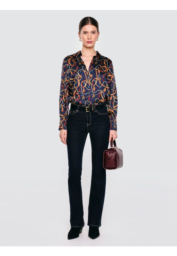 Big-Star - Koszula damska z nadrukiem granatowa Dorta 403. Okazja: na spotkanie biznesowe, do pracy. Kolor: niebieski. Materiał: poliester, satyna, tkanina. Wzór: nadruk. Styl: biznesowy, klasyczny