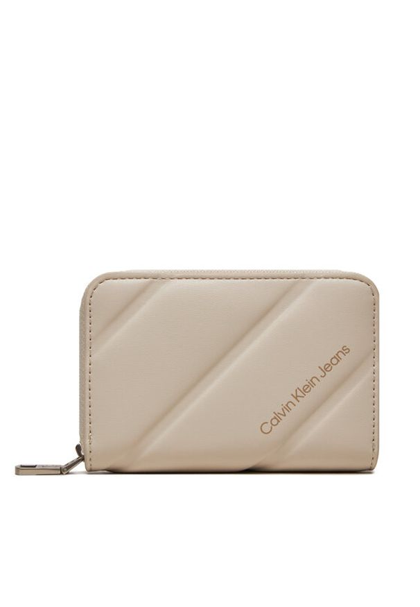 Calvin Klein Jeans Portfel Quileted Med Zip K60K612256 Écru. Kolor: kremowy. Materiał: skóra