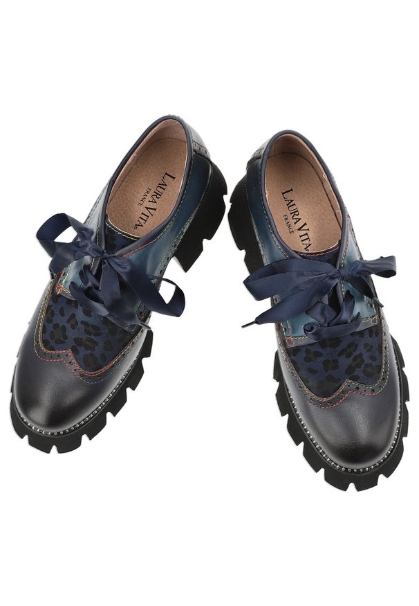 Granatowe Półbuty Laura Vita Stylowe Buty Damskie Premium. Kolor: niebieski. Materiał: skóra. Szerokość cholewki: normalna. Wzór: aplikacja, motyw zwierzęcy. Styl: elegancki