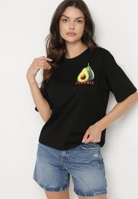 Born2be - Czarny T-shirt z Bawełną i Motywem Awokado Addixa. Okazja: na co dzień. Kolor: czarny. Materiał: bawełna. Styl: klasyczny, casual #6