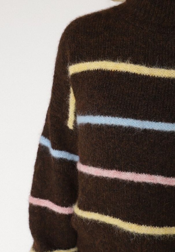 Born2be - Brązowy Golf z Wełną Ozdobiony Paskami Reisorria. Okazja: na co dzień, na spacer. Typ kołnierza: golf. Kolor: brązowy. Materiał: wełna. Wzór: aplikacja. Styl: casual