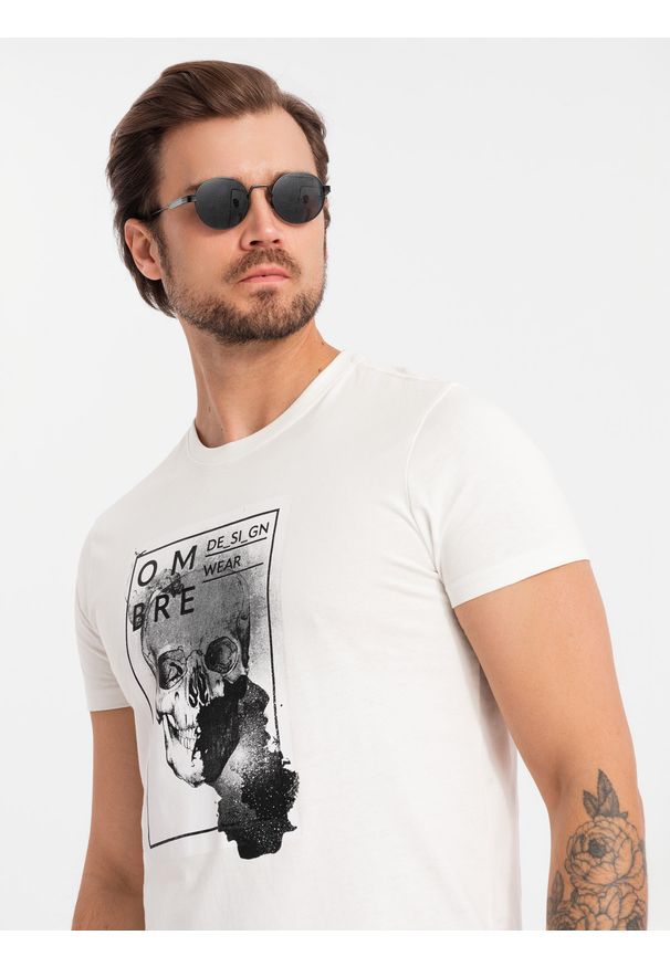 Ombre Clothing - Bawełniana koszulka męska z czaszką – biała V2 - Rozmiar: S. Okazja: na co dzień. Kolor: biały. Materiał: bawełna. Wzór: gładki, nadruk, ze splotem. Styl: casual, klasyczny
