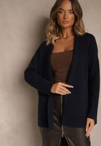 Renee - Granatowy Kardigan z Kaszmirem o Prostym Kroju Bez Zapięć z Kieszeniami Zaisa. Kolor: niebieski. Materiał: kaszmir. Styl: elegancki #4
