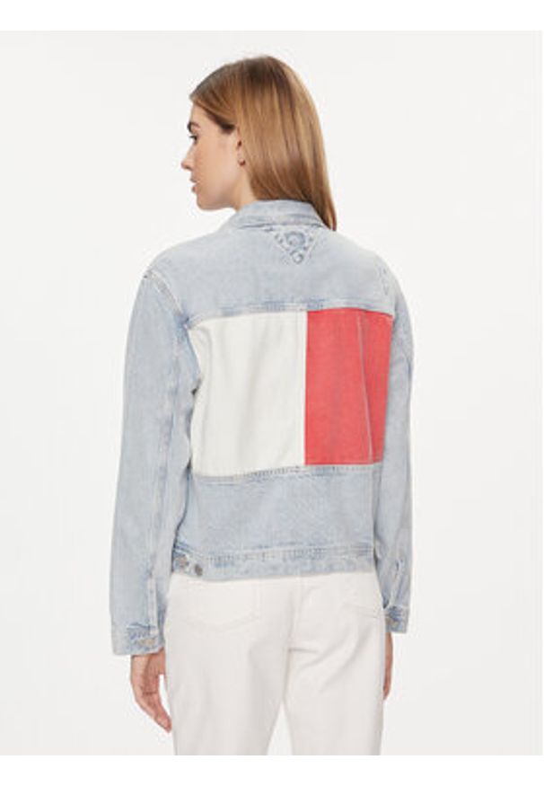 Tommy Jeans Kurtka jeansowa Flag DW0DW18331 Niebieski Regular Fit. Kolor: niebieski. Materiał: bawełna