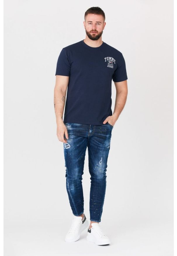 Tommy Jeans - TOMMY JEANS Granatowy t-shirt męski z wyszywanym logo, Rozmiar S. Kolor: niebieski