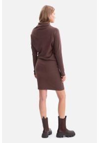 BeWear - Bawełniana ołówkowa sukienka z dzianiny zbluzowana brąz. Okazja: na co dzień. Kolor: brązowy. Materiał: dzianina, bawełna. Typ sukienki: ołówkowe. Styl: casual #3