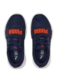Buty Puma Wired Run Ps Jr 374216 21 niebieskie. Okazja: na co dzień. Zapięcie: pasek. Kolor: niebieski. Materiał: tkanina, guma. Szerokość cholewki: normalna. Sport: bieganie
