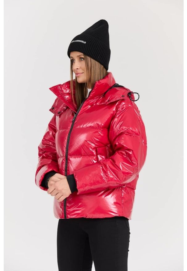 Karl Lagerfeld - KARL LAGERFELD Czerwona damska kurtka Hooded Down Jacket, Rozmiar M. Kolor: czerwony. Materiał: puch, poliamid. Długość rękawa: długi rękaw. Długość: długie