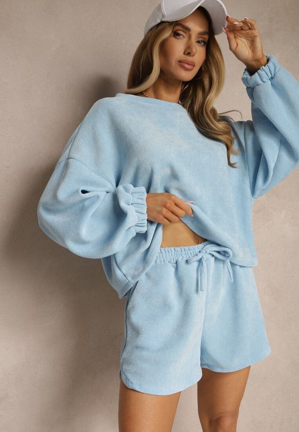 Renee - Niebieski Basicowy Komplet Szorty i Bluza Novirissa. Kolor: niebieski. Materiał: tkanina
