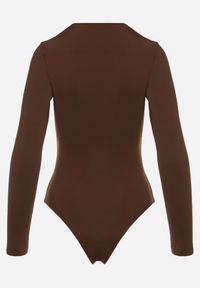 Born2be - Brązowe Body z Dekoltem w Serek i Długim Rękawem Zailea. Okazja: na co dzień, do pracy. Typ kołnierza: dekolt w serek. Kolor: brązowy. Materiał: materiał, jeans. Długość rękawa: długi rękaw. Długość: długie. Styl: klasyczny, casual #2