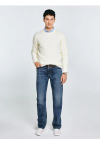 Big-Star - Sweter męski ze splotem warkoczowym i haftem kremowy Niser 100. Kolor: biały. Materiał: bawełna. Wzór: haft, ze splotem. Styl: klasyczny, elegancki #3