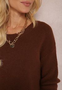 Renee - Brązowy Sweter Lyna. Kolor: brązowy. Długość rękawa: długi rękaw. Długość: długie. Wzór: jednolity. Styl: klasyczny