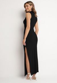 Born2be - Czarna Dopasowana Sukienka z Wełną Zdobiona Marszczeniem i Rozcięciem Lisarea. Okazja: na co dzień. Kolor: czarny. Materiał: wełna. Wzór: aplikacja. Typ sukienki: dopasowane. Styl: casual #5