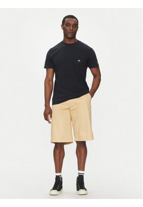 Quiksilver T-Shirt EQYZT08035 Czarny Regular Fit. Kolor: czarny. Materiał: bawełna