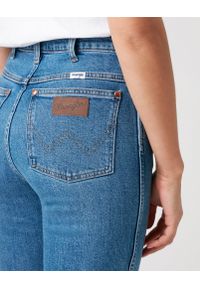 Wrangler - DAMSKIE SPODNIE JEANSOWE WRANGLER WILD WEST MID BLUE W2H2JX31A