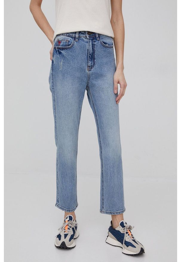 Desigual jeansy damskie high waist. Stan: podwyższony. Kolor: niebieski