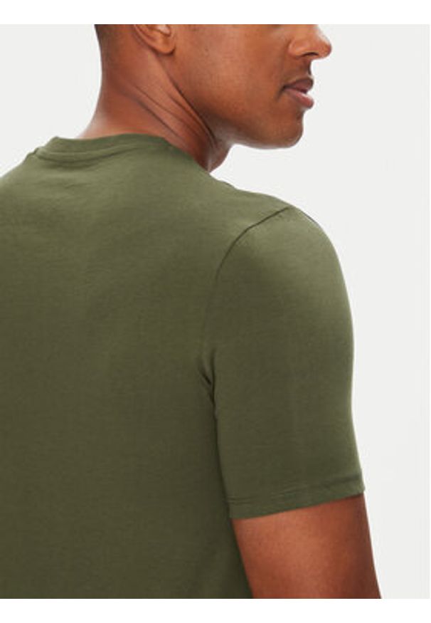 Guess T-Shirt M2YI36 I3Z14 Zielony Slim Fit. Kolor: zielony. Materiał: bawełna