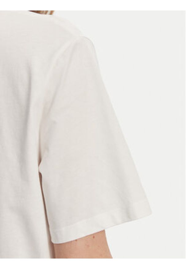 ViCOLO T-Shirt UD0043 Biały Regular Fit. Kolor: biały. Materiał: bawełna