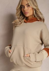 Renee - Beżowa Bawełniana Bluza z Kapturem i Wstawkami z Polaru Qilin. Typ kołnierza: kaptur. Kolor: beżowy. Materiał: polar, bawełna. Wzór: aplikacja #3